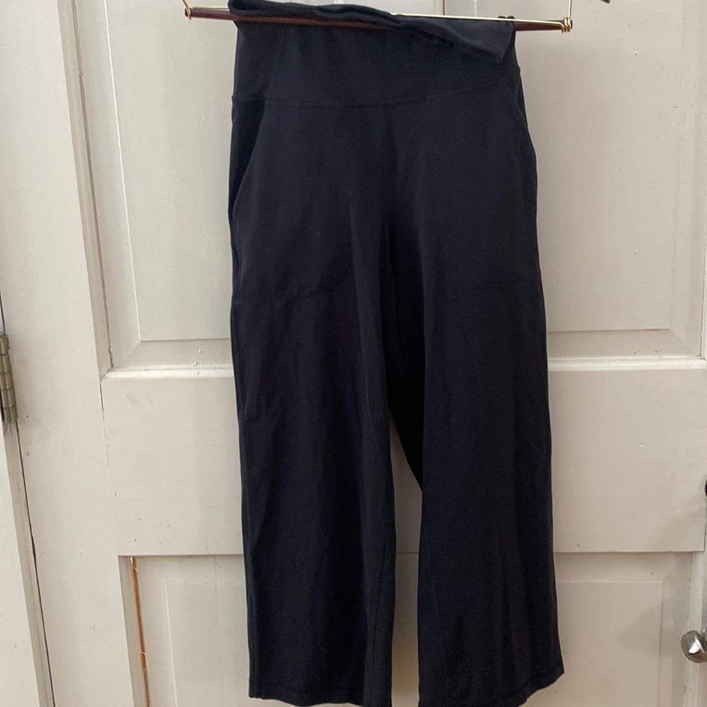 Lulu lemon cropped wide leg pants